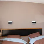 Hotel Relais Du Bois Perché Aspet